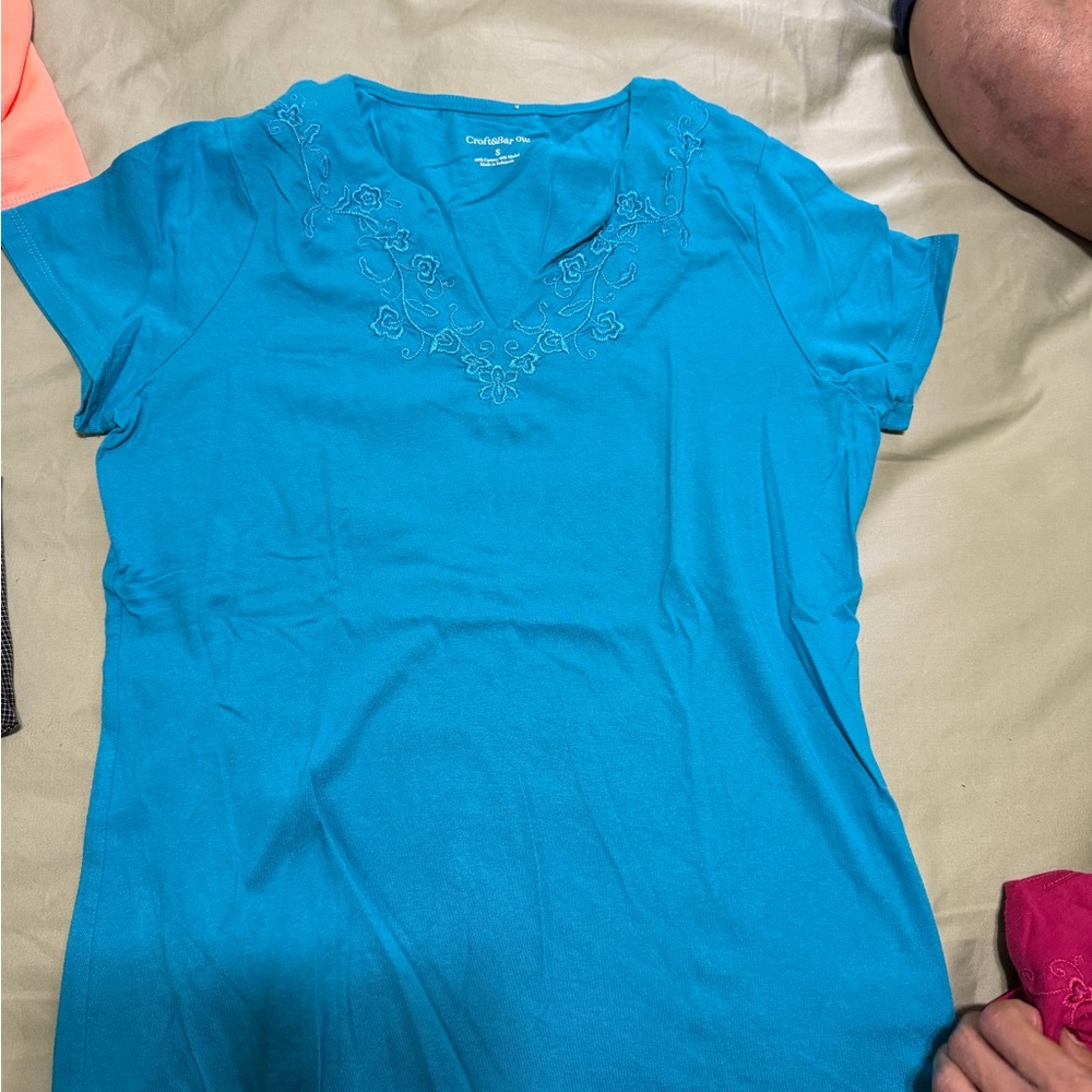 Croft&Barrow Women's Teal Embroidered Short Sleeve Top
